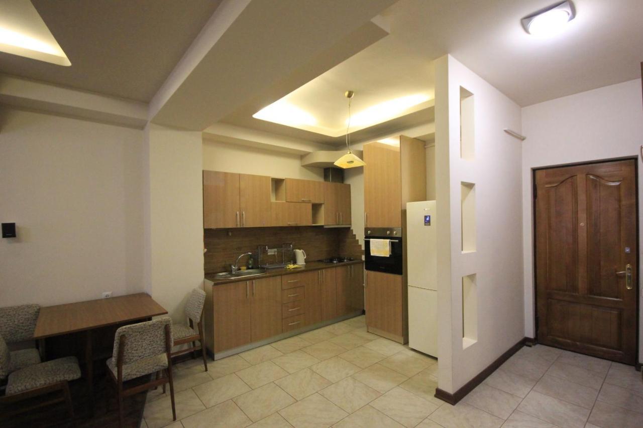 Rent Inn Yerevan On North Avenue Luaran gambar